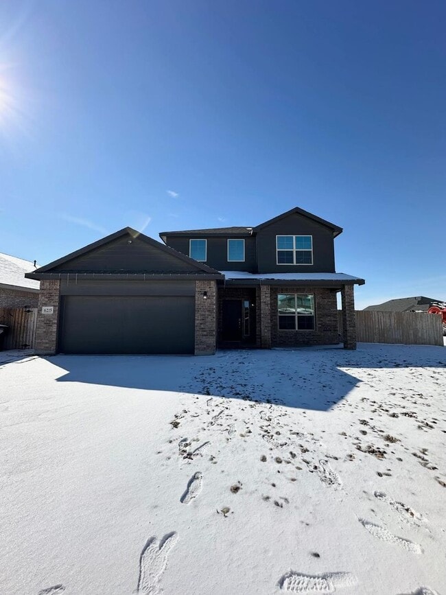 Building Photo - 3 Bedroom 2.5 Bathroom Ready to Rent ASAP!