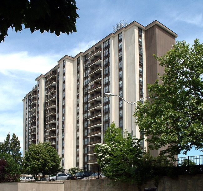 Photo - Eastpointe Condominium