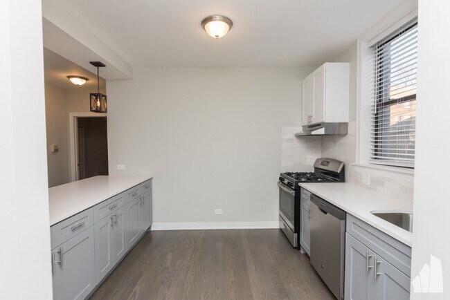Photo - 3920 N Keeler Ave Unit 2N