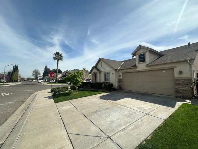 Photo - 2462 Gallery Dr