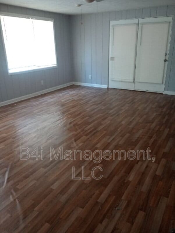 Building Photo - 6331 Garnet Dr Rental