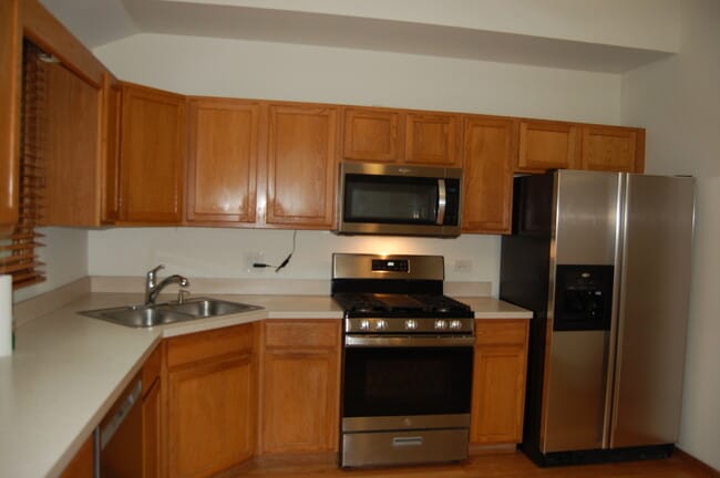 Photo - 3S572 Haylett Ave