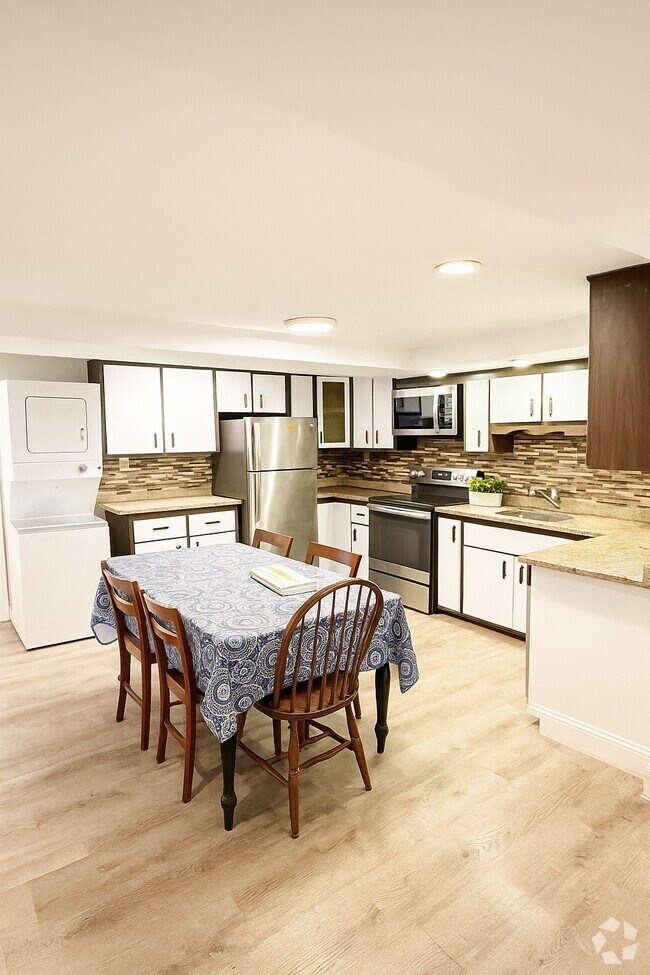 Building Photo - 84 Thorndike St Unit B Rental