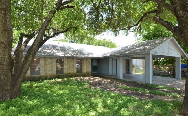 Photo - 10801 Lanshire Dr