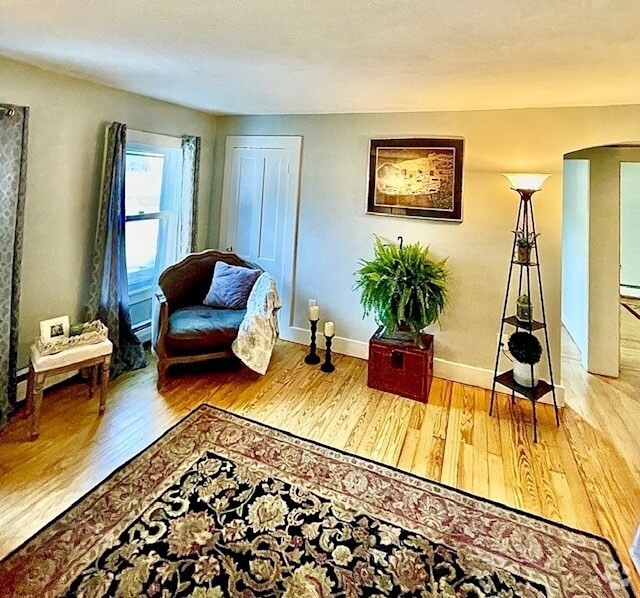 Building Photo - 276 Broad St Rental