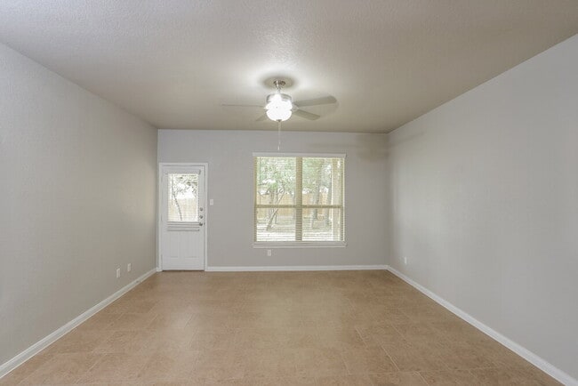 Photo - 15112 Dione Bend