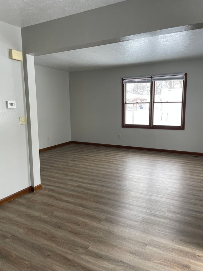 Photo - 413 S Harkless Dr Unit 413-2