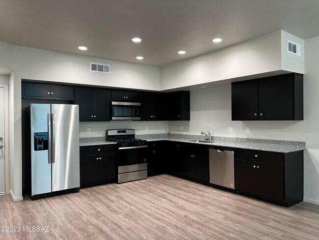 Photo - 1868 S Poetry Ln