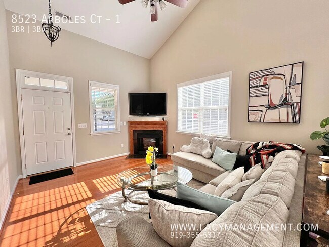 Photo - 8523 Arboles Ct