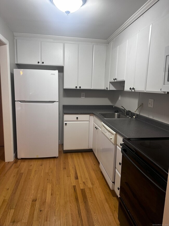 Photo - 100 Oxbow Dr Unit APT B3