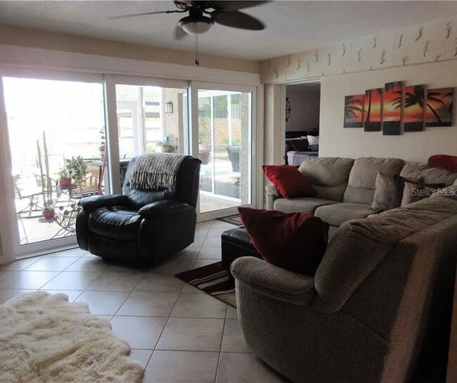 Photo - 1279 Grenada Ave