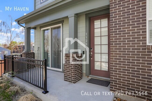 Building Photo - 1320 Hoyt St