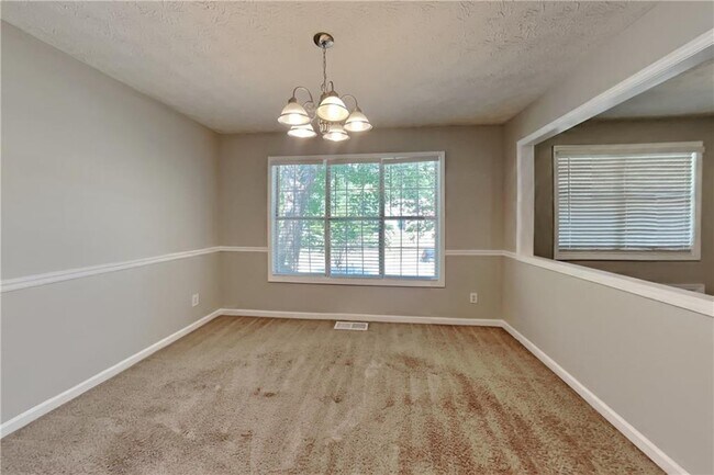 Photo - 3945 Piper Glen Dr NE