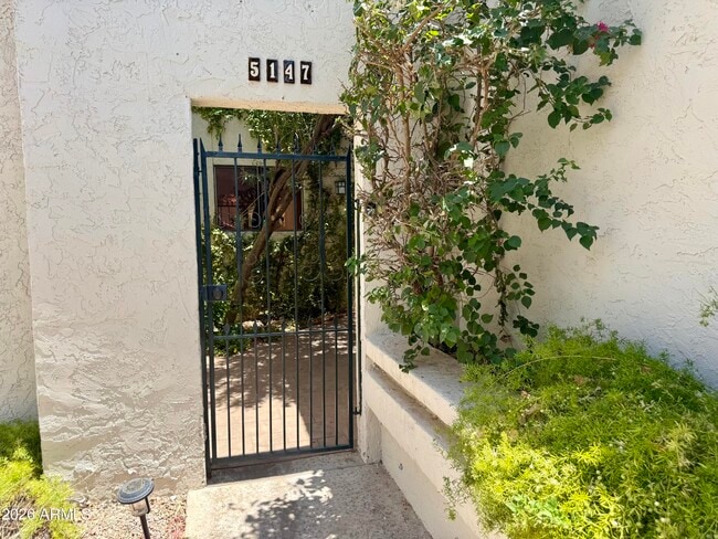 Photo - 5147 N 76th Pl