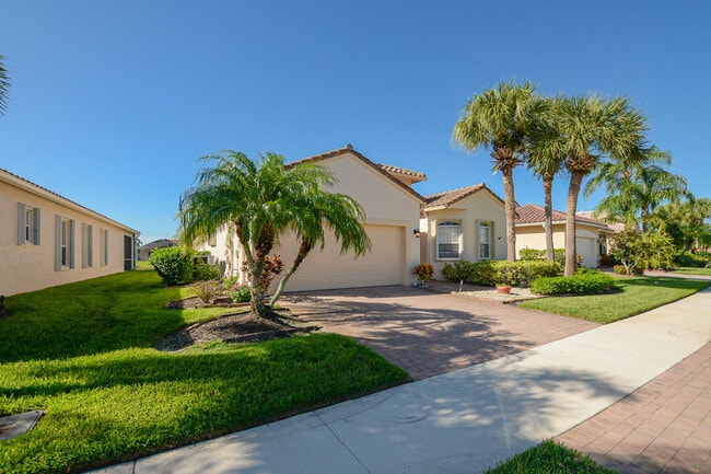 Photo - 351 NW Shoreview Dr