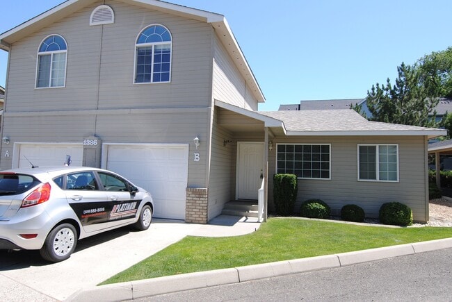 Photo - 1386 Brown St Unit #B