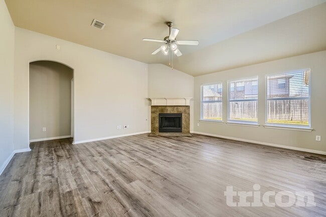 2615 Hardwood Trail