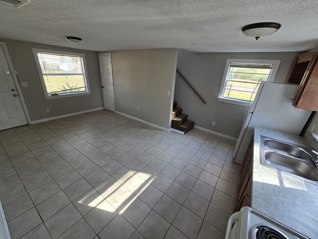 Photo - 5156 107th St