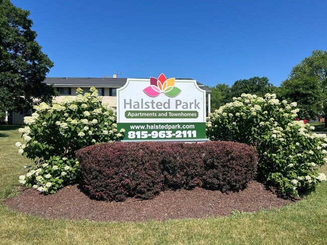 Halsted Park Apartments
