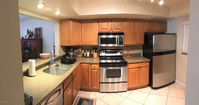 Photo - 3015 Kirkland Rd NE