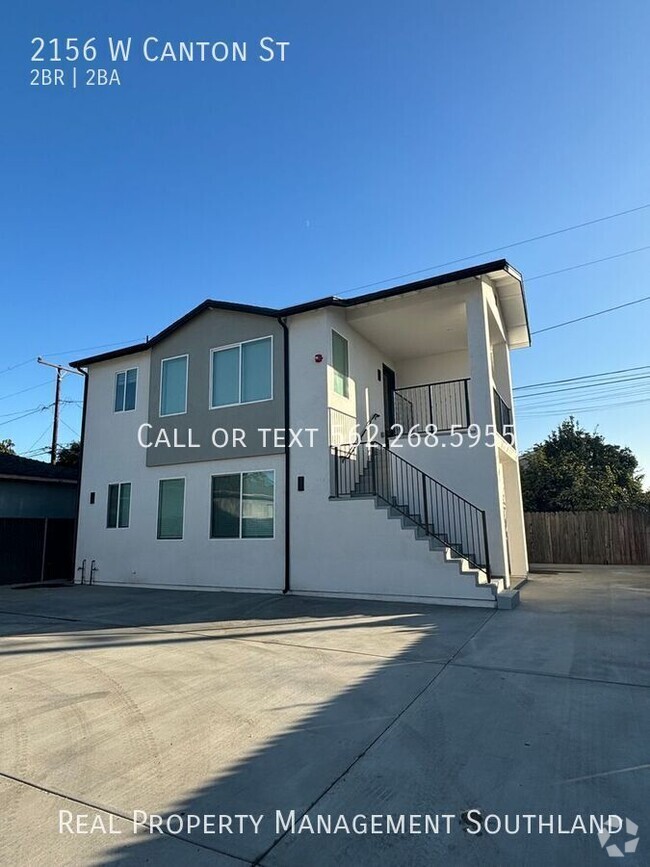 Building Photo - 2 bed/2 Bath Upstairs Apartment in Long Be...