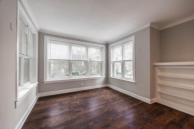 Photo - 6300 N Oakley Ave Unit 2