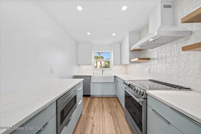 Photo - 201 Fifth Ave