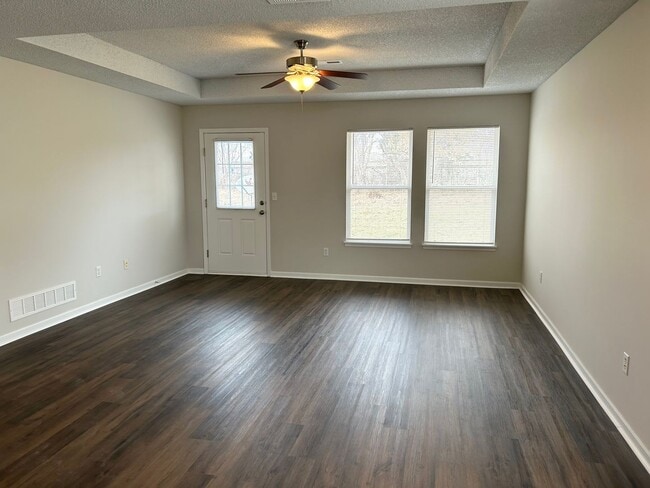 Photo - 3 Bed 2 Car Duplex in Grain Valley