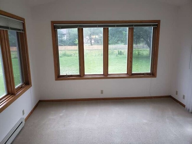 Photo - Spacious 3 bedroom, 2 1/2 bath Duplex