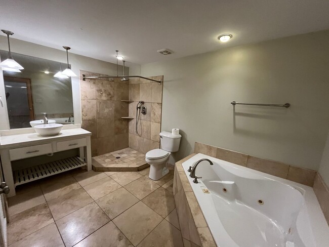 Photo - 10 E Broadway Unit Apt A (2nd Floor)