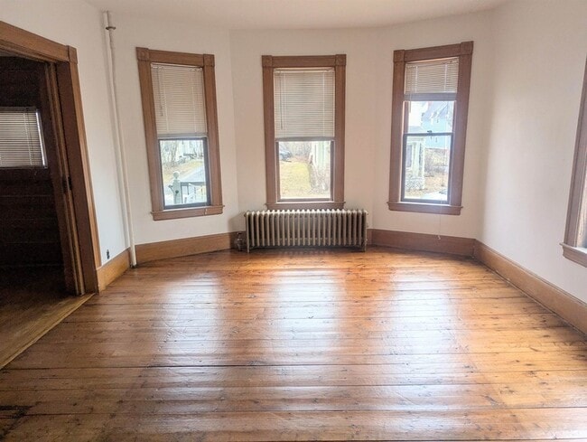 Photo - 417 Cliff St