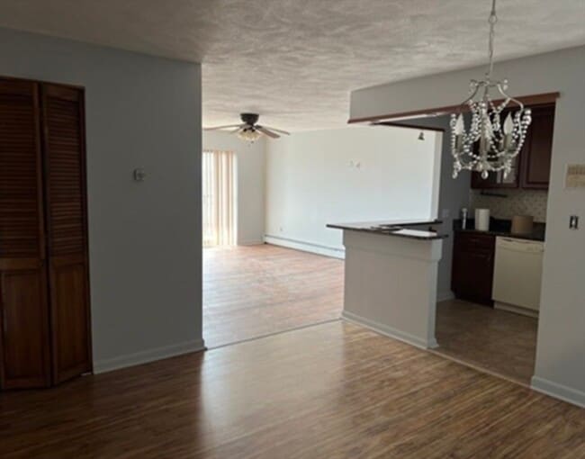 Photo - 300 Governors Dr Unit 23