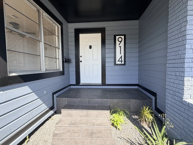 Photo - 914 Belmeade Dr