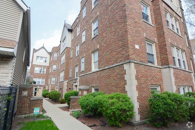 Building Photo - 2946 N Albany Ave Rental