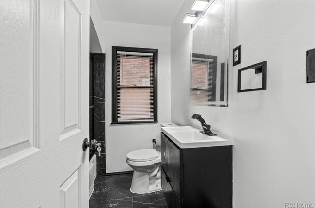 Photo - 10609 Stratman St