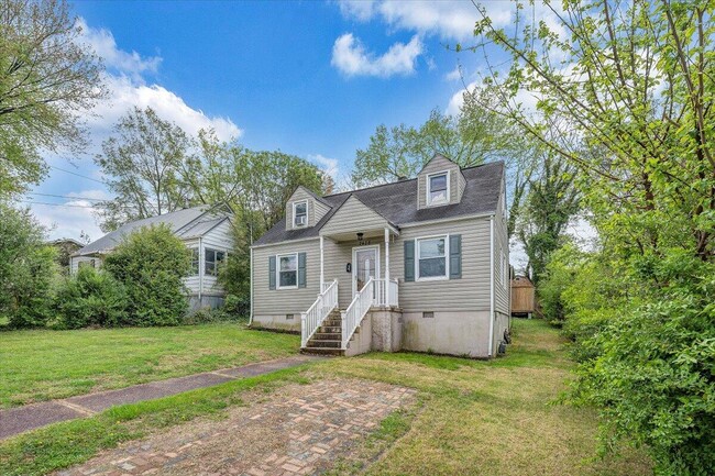 Photo - 2428 Berkley Ave SW