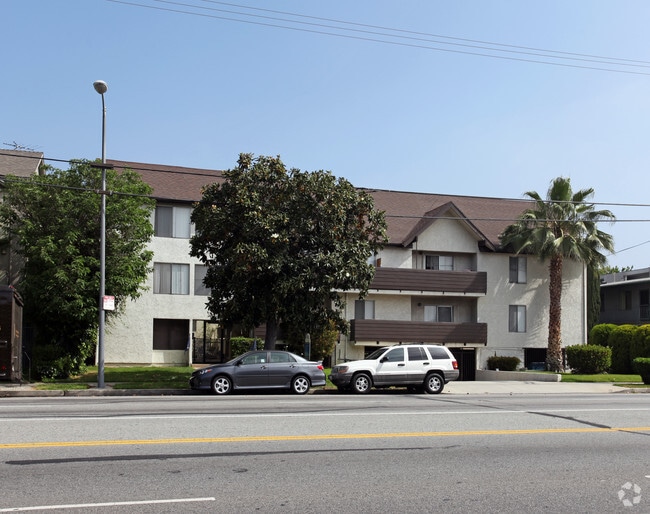 15049 Burbank Blvd