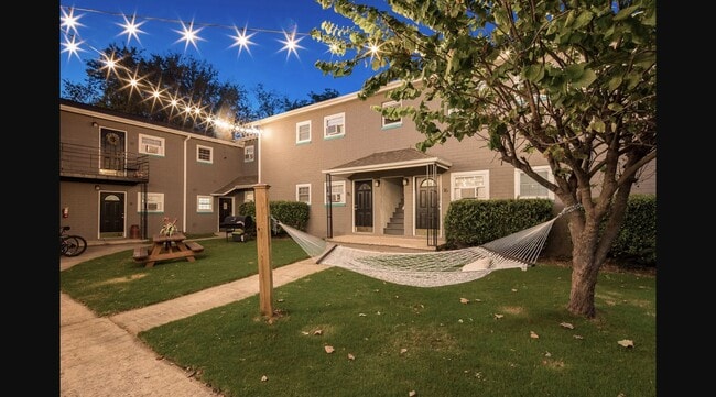 Building Photo - Bradley Flats