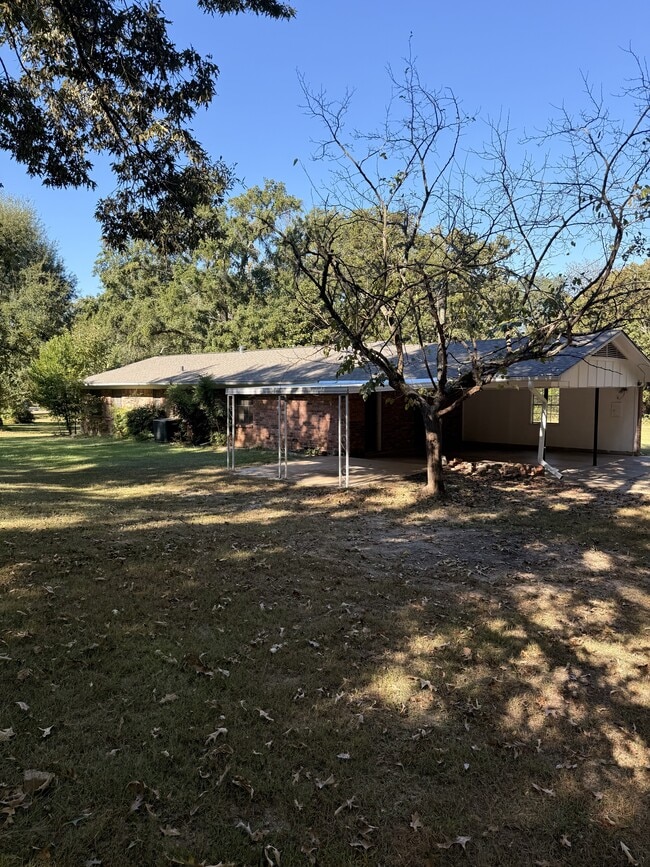 Photo - 1412 Sleepy Hollow Ln