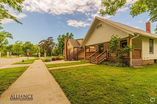 Building Photo - Ideal Location! Next to KSU! Rental