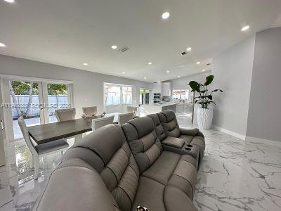 Photo - 1040 SW 142nd Ave