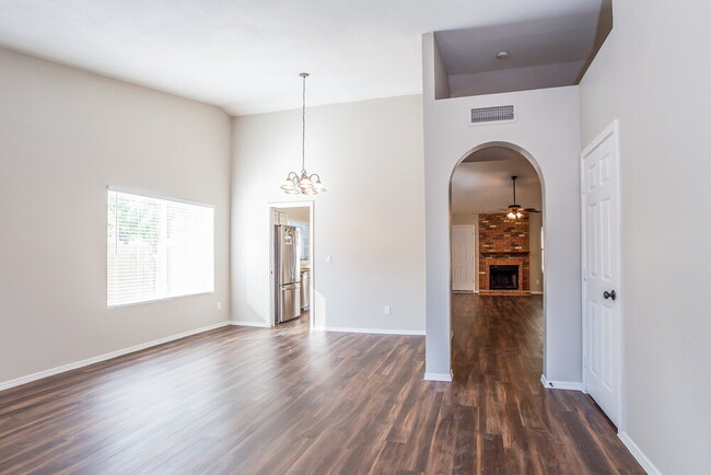 Photo - 19926 N 69th Ave