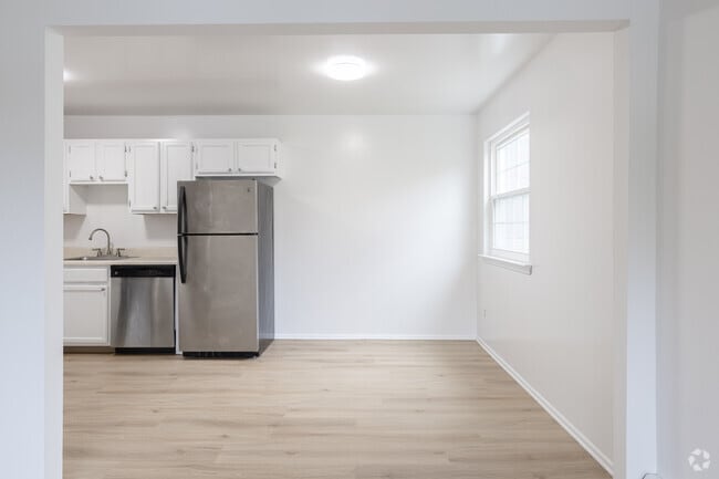 Brookside Garden Apartments