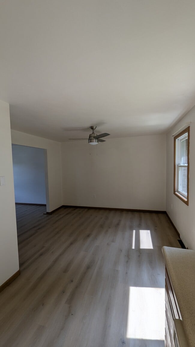 Photo - 124 Duquesne Blvd