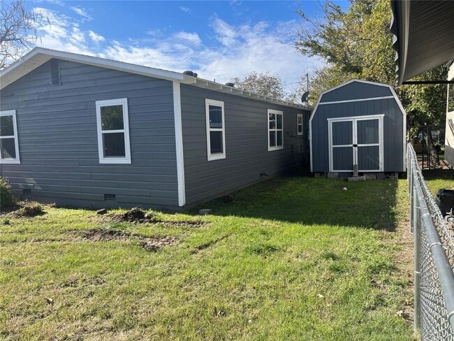 Photo - Minutes from Decatur Square 3 Bedroom 1 Bath