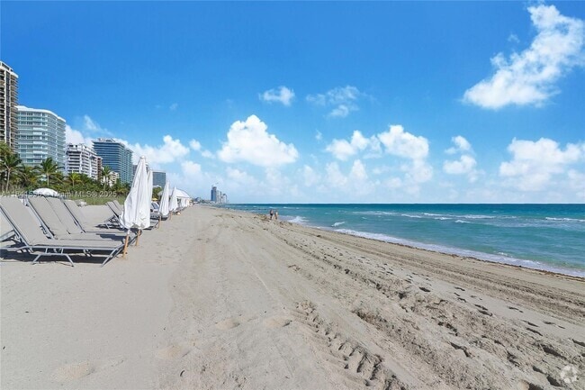 Building Photo - 9801 Collins Ave Unit 14C Rental