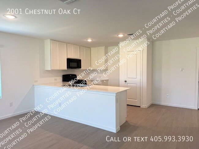 Photo - 2001 Chestnut Oak Ct