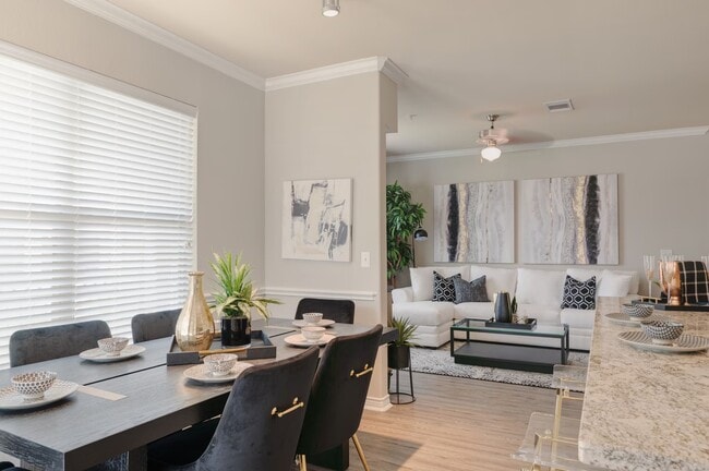Photo - Luxury 2-Bed with Limited Time Specials! Unit KNC