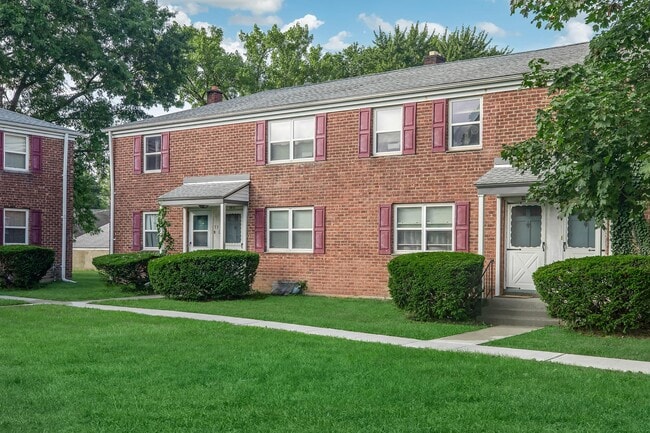 Crestwood Townhomes