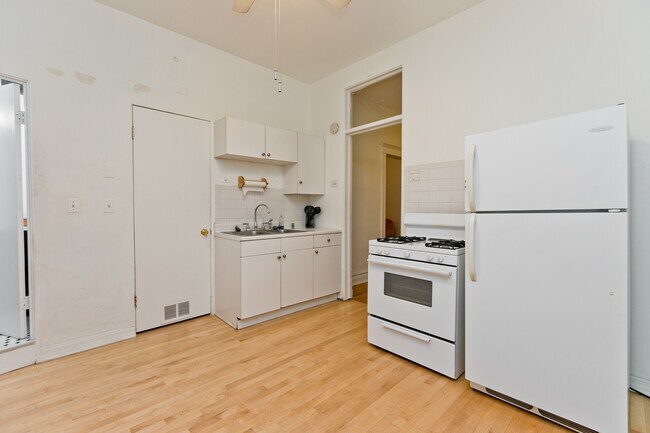 Photo - 1037 S Racine Ave